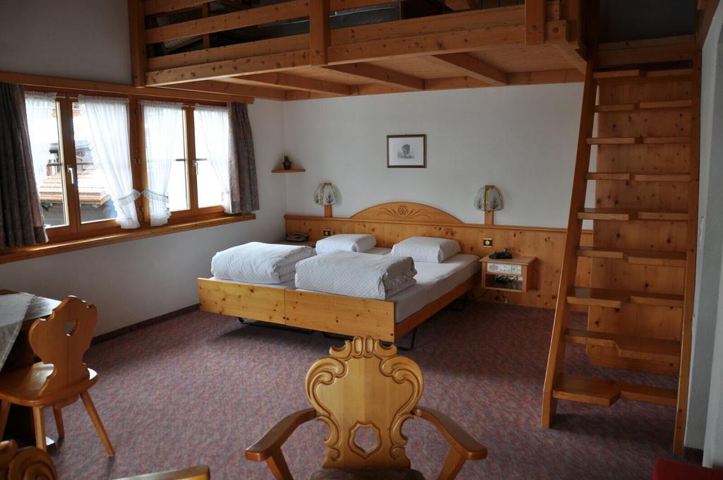 זדרון Hotel Soliva מראה חיצוני תמונה