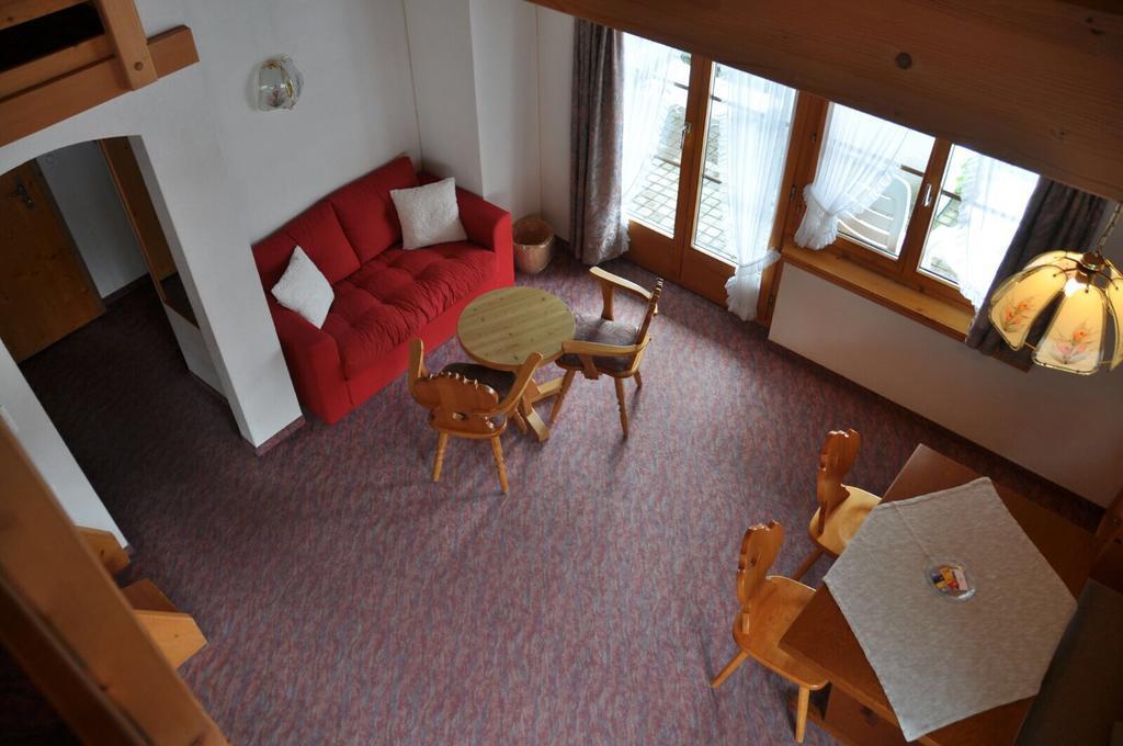 זדרון Hotel Soliva מראה חיצוני תמונה